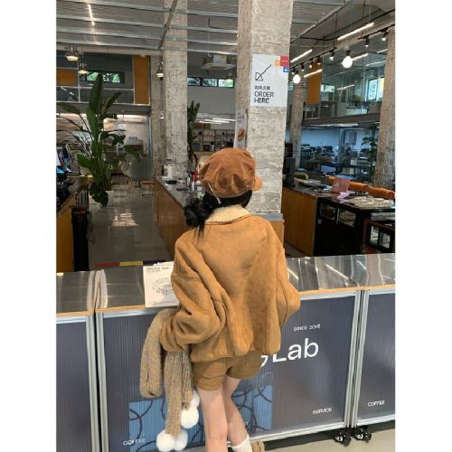 2025 New Suede Jacket Korean Lamb Fur Skin One-Piece Short Biker Coat Leather Jacket Women Winter Petite Size