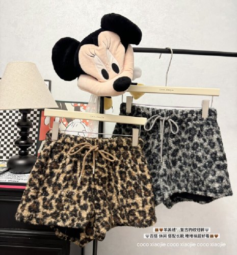 Photographed Retro Small Milk Leopard Casual Shorts Winter Lamb Wool Leopard Print Spice Girl High-Waisted A-Line Loose Wide Leg Boot Pants