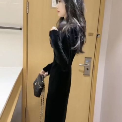 Fashionable Velvet Dress for Women, 2025 Autumn/Winter New Arrival, Elegant V-Neck, Slimming Goddess Medium-Length Skirt