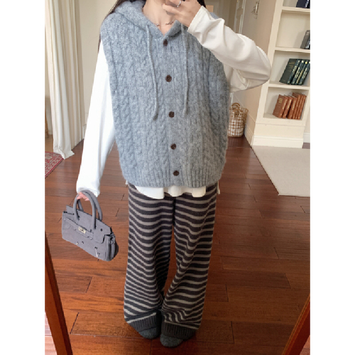 Photographed Korean style casual versatile loose hooded jute pattern sleeveless knit vest cardigan sweater