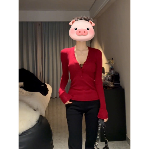 Pure Desire Red V-neck Top for Women, Can Be Worn Alone, 2025 Spring and Autumn New Model, Body-Fitting, Hot Girl Style, Sexy