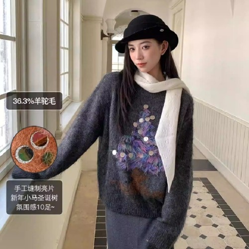 Women's Winter 2025 New Arrival Silk-Sheen Spun Yarn Embellished Cashmere Knit Top with Sequins