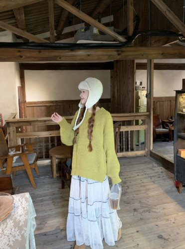 Photographed Soft and Lazy Style Green Soft and Chewy Women's Autumn/Winter Loose Atmospheric Lantern Sleeve Knit Top