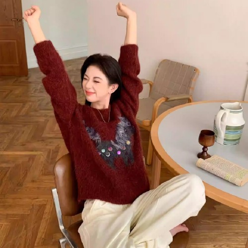 Women's Winter 2025 New Arrival Silk-Sheen Spun Yarn Embellished Cashmere Knit Top with Sequins