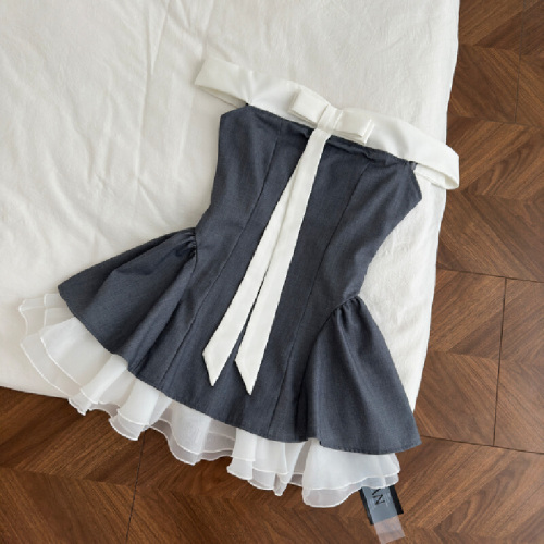 Lattitude/Yang Xiaolu Butterfly Gray bow contrast color stitching one-shoulder tube top dress tutu skirt