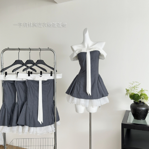 Lattitude/Yang Xiaolu Butterfly Gray bow contrast color stitching one-shoulder tube top dress tutu skirt