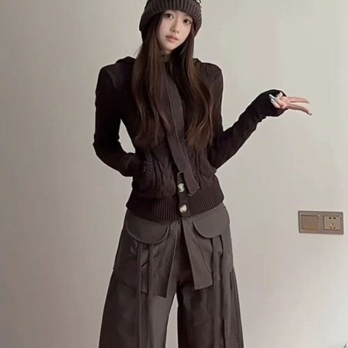 Retro Buttonhole Ribbed Brown Cardigan Jacket Short Slimming Women's Knit V-Neck Top for Autumn/Winter