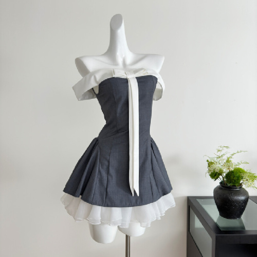 Lattitude/Yang Xiaolu Butterfly Gray bow contrast color stitching one-shoulder tube top dress tutu skirt