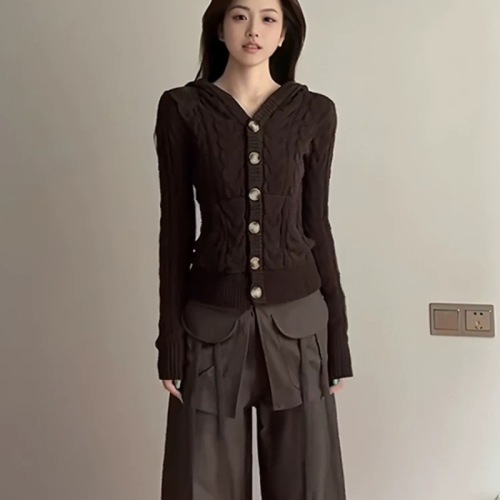 Retro Buttonhole Ribbed Brown Cardigan Jacket Short Slimming Women's Knit V-Neck Top for Autumn/Winter