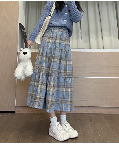 Vintage wool flannel grid skirt for women, autumn and winter 2025 new arrival high-waist slimming A-line skirt, medium-length tiered skirt