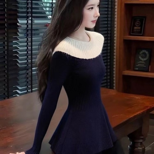 The 2025 Autumn/Winter Stunning, Pretty, Unique, Waist-Catching, Slimming Long-Sleeve Navy Knit Sweater with Lotus Edge Elegant and Charming Cardigan