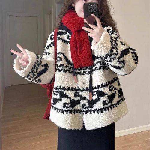 2025 New Short Person High-End Lamb Wool Fleece Thick Women's Autumn/Winter Hooded Loose Top