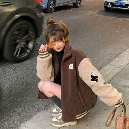 Winter New Lambswool Coat for Women, Patchwork Contrasting Colors, Petite-Fit, Loose-Fit, Fleece-Lined and Thickened Baseball Jacket, Cotton Padded Coat for Students