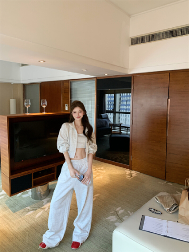 Photo-shoot! Spicy girl stylish set short crop top U-neck zip-up long-sleeve jacket casual pants three-piece set trendy