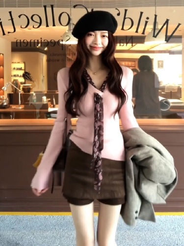 2025 New Korean-Style Design Pink V-Neck Knit Sweater for Autumn and Winter, Fitted Innerwear Top with Long sleeves