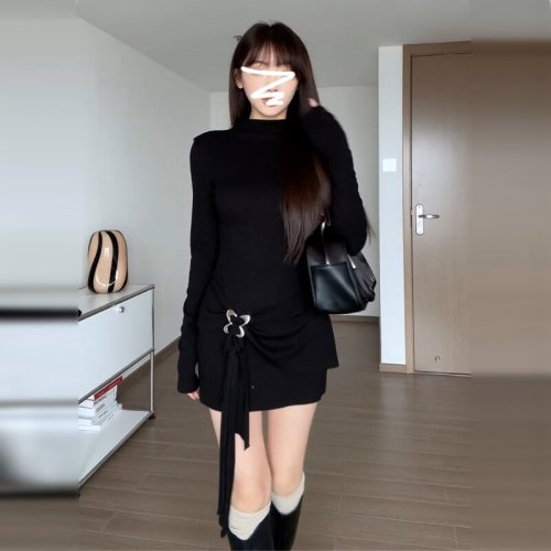 2025 Winter New Women's Inner Short Skirt Empress Hot Girl Long Sleeve Waist Cinching Half High Collar Black Bodycon Dress