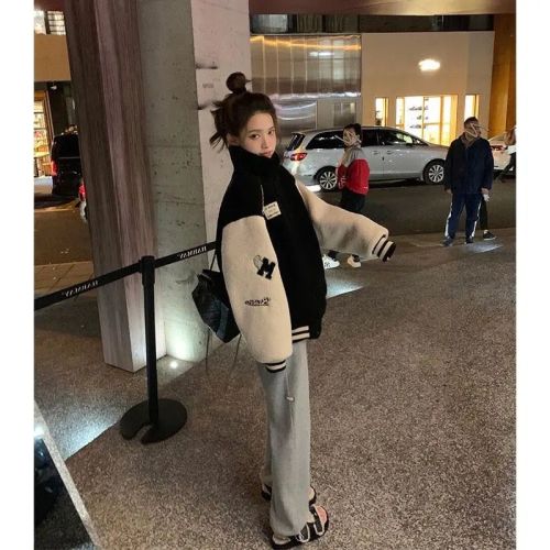 Winter New Lambswool Coat for Women, Patchwork Contrasting Colors, Petite-Fit, Loose-Fit, Fleece-Lined and Thickened Baseball Jacket, Cotton Padded Coat for Students