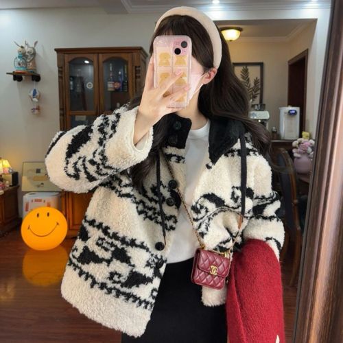 2025 New Short Person High-End Lamb Wool Fleece Thick Women's Autumn/Winter Hooded Loose Top