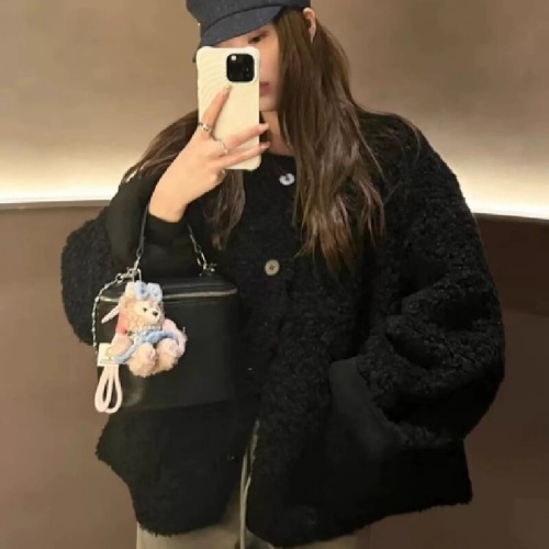 2025 Winter Round Neck Lamb Wool Coat for Women Short Length Thickened Lamb Wool Faux Fur Outerwear Loose Fur-Trimmed Top