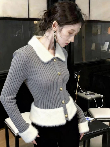 Korean-style plush patchwork lapel knitted cardigan for women, 2025 autumn new design, short and stylish top with a slim-fit, edgy girl’s vibe.