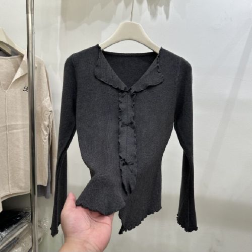 2025 Fall/Winter New Arrival French-style Ruffled Bow Elegant and Chic Soft & Tender Bottoming Knitted Sweater for Women—Innerwear Top