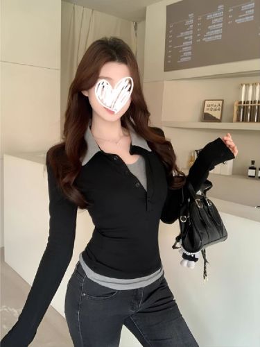Fake two-piece spliced contrast-color long-sleeved T-shirt for women, Korean style, petite fit, slimming design, niche and versatile top.