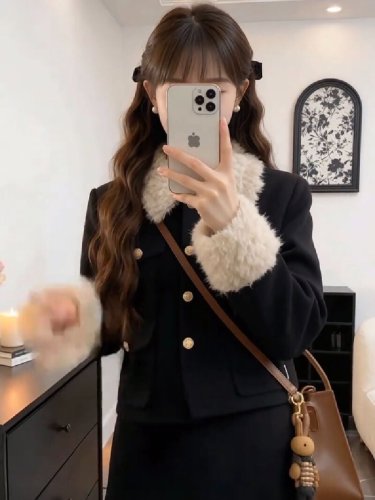 Small Fragrance Style Suit for Women—Autumn/Winter Plus-Size, Curvy Ladies—High-End Lambswool Collar Short Jacket and Skirt Two-Piece Set