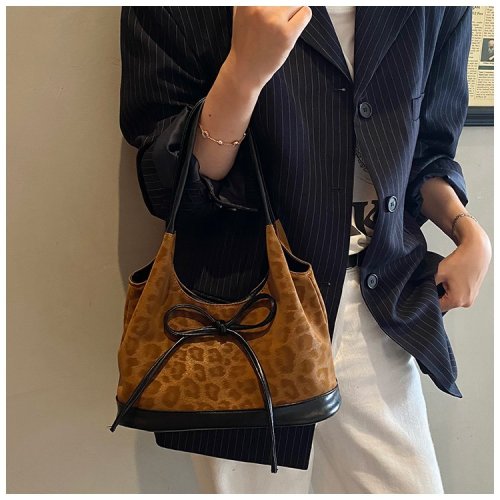 Autumn/Winter New Arrival Shoulder Bag with Bow Ties, Cross-border Daily Use Large Capacity Commute Versatile Fashion Tote Bag