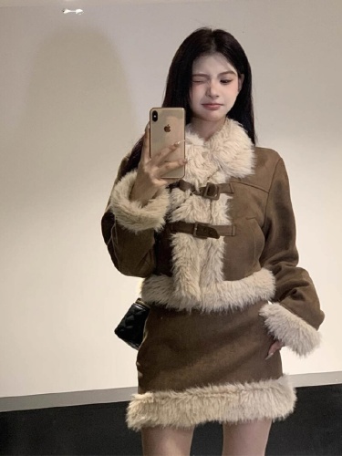 Autumn/Winter New Women's Han Drama Chanel Style Maillard Outfit Salt System Light Mature Winter Dress with Fleece Two-Piece Set