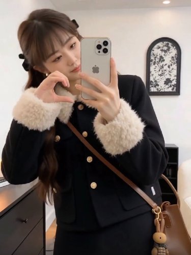 Small Fragrance Style Suit for Women—Autumn/Winter Plus-Size, Curvy Ladies—High-End Lambswool Collar Short Jacket and Skirt Two-Piece Set