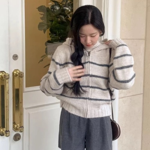 Korean autumn casual slim hooded sweater jacket for women new French lazy style loose striped knitted cardigan