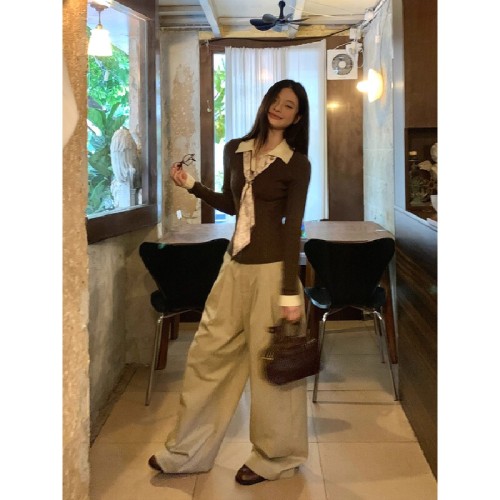 Polo-neck faux two-piece knitted sweater for women—winter inner layer, slim-fit design, spliced, short-length long-sleeved top.