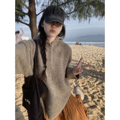 Photo-realistic Korean-style lazy autumn/winter half-zip hooded sweater loose and slimming knit top for layering