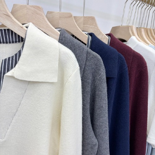 Seasonal Green 2025 Early Autumn New Fashion Collarless Mock Neck Top Knit Sweater for Women, Long Sleeve, Elegant and Slimming