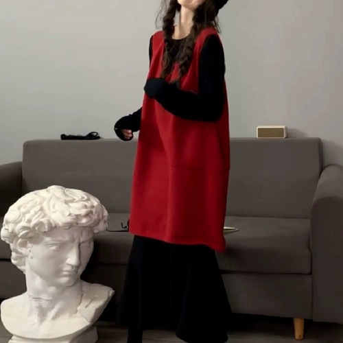Red Vest Knitted Sweater Dress Women's Autumn and Winter Korean Christmas Wear Great-looking Suit Fishtail Skirt