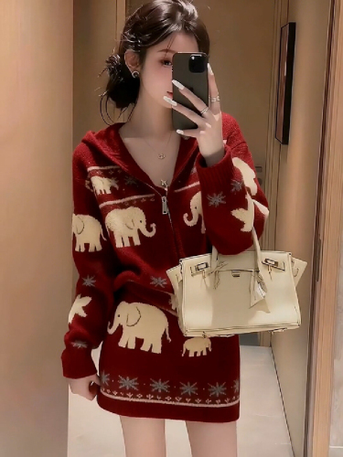 Lazily Styled Red Knit Embroidered Set for Women 2025 New Autumn/Winter Youthful Outfit Top and Skirt Two-Piece Set