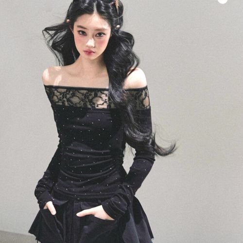 Black rayon-Blend Velour One-Shoulder Polka Dot Long-Sleeve T-Shirt with Lace Lining and Splicing, Spicy Girl Shoulder-Stripping Base Top