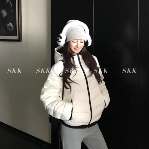 Skk Store Mon*ler Down Travel Essentials: Seamless, No-Gap Ribbed Down Jacket