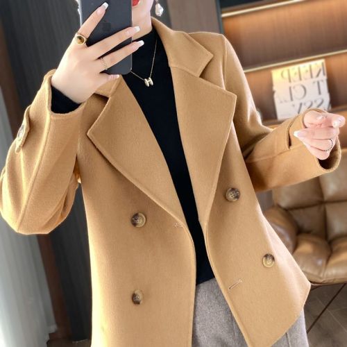 Pocket Short Coat for Middle-Aged and Elderly Women, New Style for Short Figures, Loose Fit Woolen Overcoat for Autumn and Winter