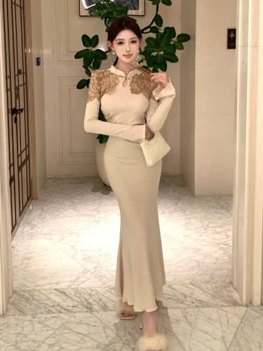 Women's Knit Long-Sleeve New Chinese Style Cheongsam Dress for Autumn/Winter Inner Wear, Stylish and Flattering with a Fitted Waist