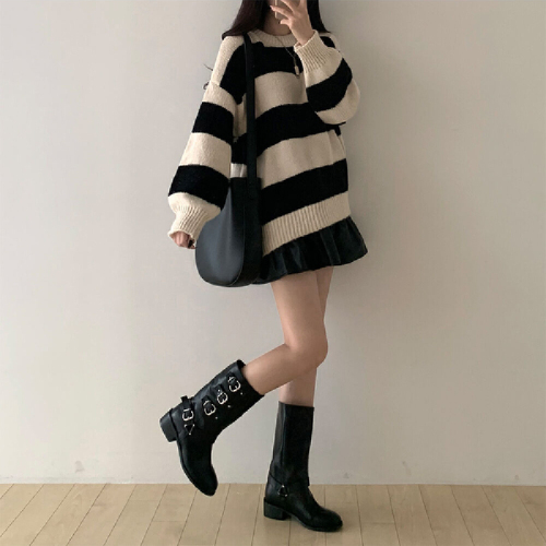 Item: Loose Hooded Crew Neck Long-Sleeve Knit Sweater with Striped Patterns, Simple and Minimalist Style, Thick and Comfortable for Korean Autumn/Winter