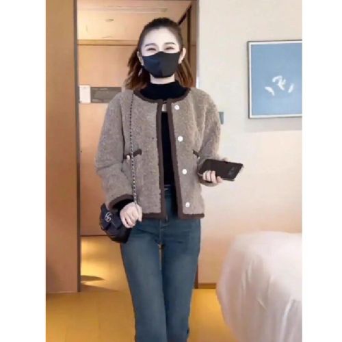 2025 New Chanel-style Color-blocked Fur-accented Lamb Wool Coat Short Coat Petite Size Thick Top