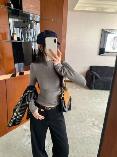 Women's Halter Neck Slim Fit Crew Neck Top as a Base Layer for Autumn/Winter 2025, Absolutely Beautiful Pink T-Shirt