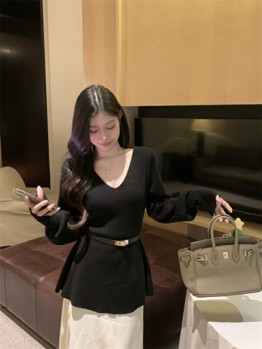 Actual shooting, true, belt-waisted to make you look slimmer V-neck knitted sweater autumn and winter base shirt, inner wear top