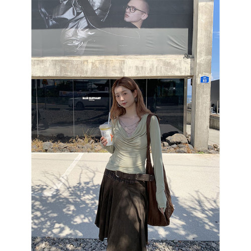 A chain-link long-sleeved base shirt for early autumn, new slim-fit T-shirt with design details, collar-style top.