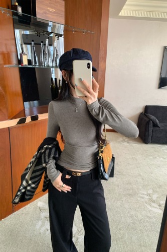 Women's Halter Neck Slim Fit Crew Neck Top as a Base Layer for Autumn/Winter 2025, Absolutely Beautiful Pink T-Shirt