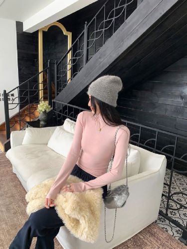 Women's Halter Neck Slim Fit Crew Neck Top as a Base Layer for Autumn/Winter 2025, Absolutely Beautiful Pink T-Shirt