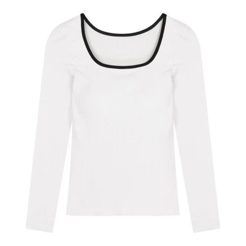 Gray long-sleeved square-neck T-shirt with chest padding, women's autumn/winter slim-fit base layer top, fleece-lined and thickened upper garment.