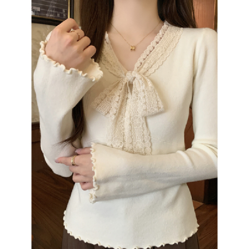 Real-shot autumn/winter Korean-style lace trim with ruffled edges, bow tie, V-neck, and velvet-lined knit sweater/hoodie.