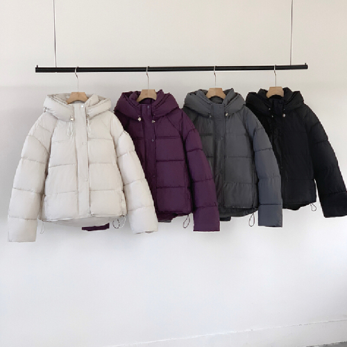 Ultra-soft puffy cloud down jacket, women's short Korean-style slimming puffer jacket for petite figures, thickened cotton-padded coat, outerwear.